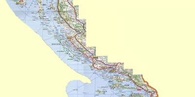 地図のクロアチアの海岸と島